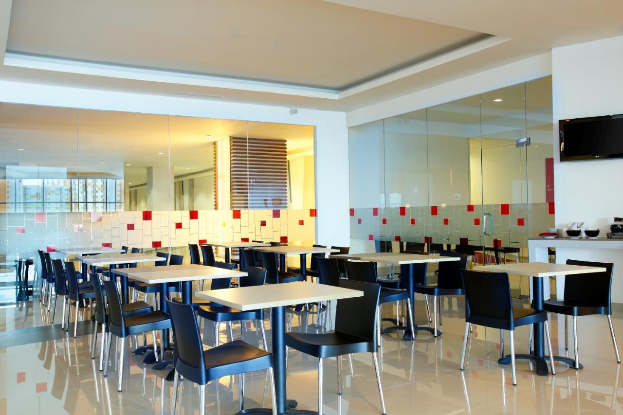 ג'קרטה Amaris Hotel Seasons City מראה חיצוני תמונה