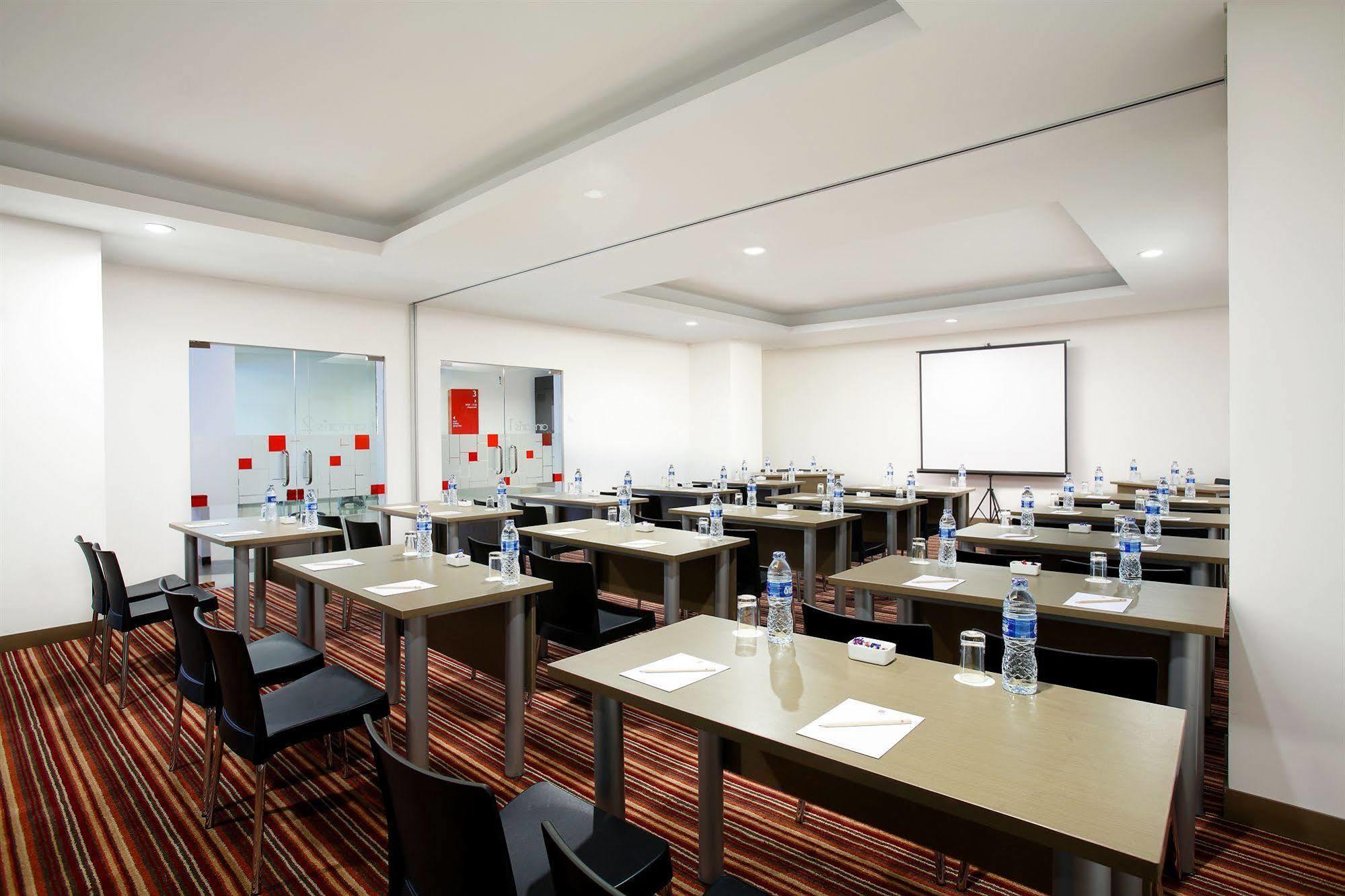 ג'קרטה Amaris Hotel Seasons City מראה חיצוני תמונה