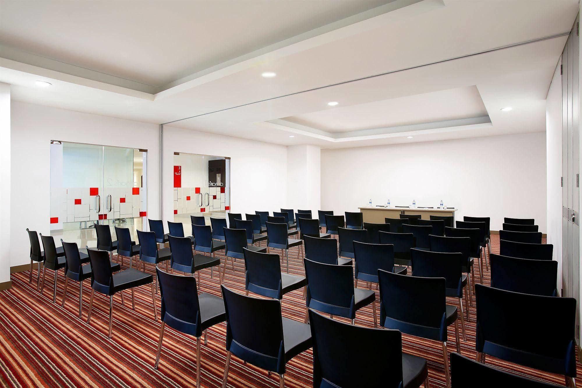 ג'קרטה Amaris Hotel Seasons City מראה חיצוני תמונה